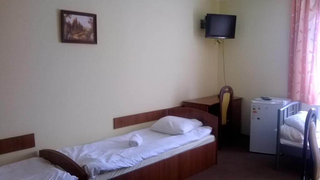 Hostel Milosz Grabowiec  Zimmer foto