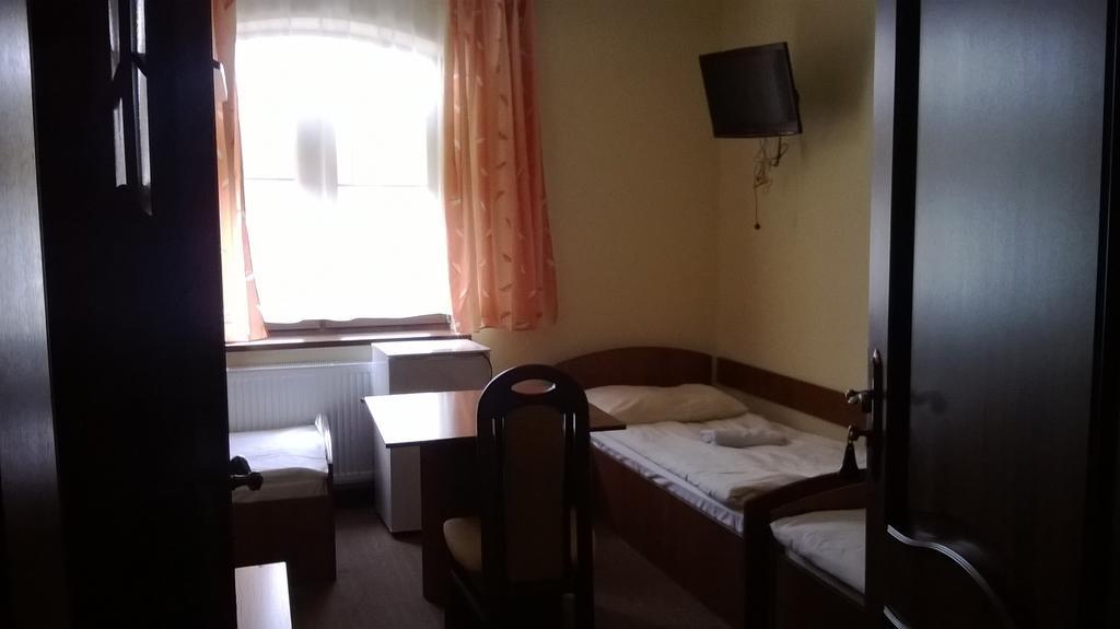 Hostel Milosz Grabowiec  Zimmer foto